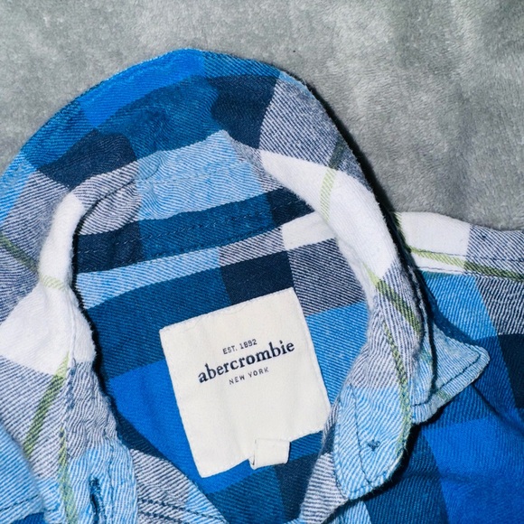 Long-Sleeve Button Down Shirt - Picture 2 of 2